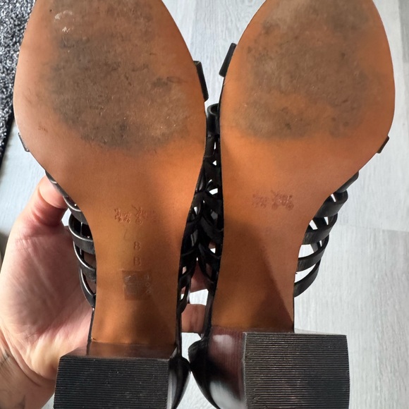 Coach heels size 8 - Picture 8 of 8